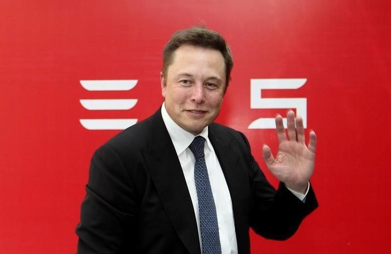 Tesla’s Musk may add to SEC ire with late report about Twitter stake