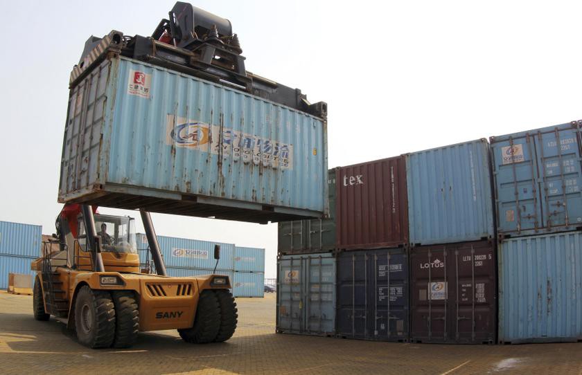 Chinau00e2u20acu2122s exports rose 7.2 per cent to US$186.8 billion in May 2014. u00e2u20acu201d Reuters pic