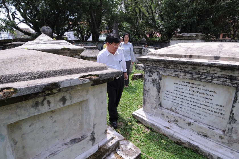 Penang government and traffic management committee chairman Chow Kon Yeow visits the 225-year-old cemetery at Jalan Sultan Ahmad Shah that is currently undergoing a facelift, November 6, 2014.. u00e2u20acu201d Picture by K.E. Ooi