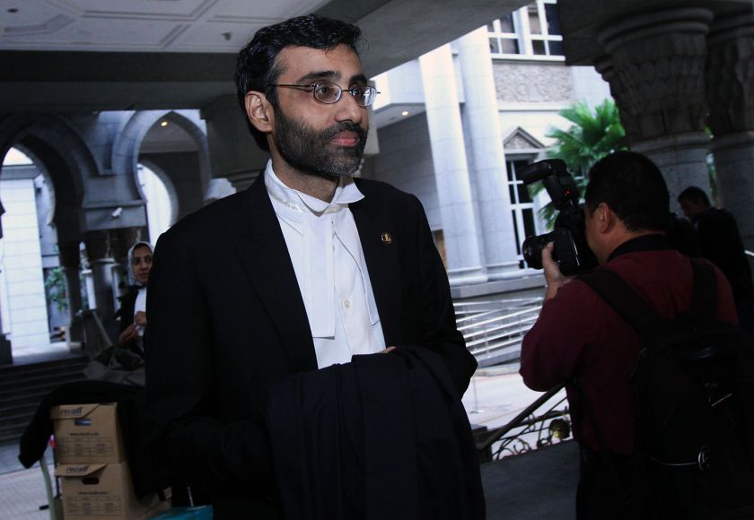 Lawyer, N. Surendran arrives at the Palace of Justice in Putrajaya, November 3, 2014. u00e2u20acu2022 Picture by Yusof Mat Isa