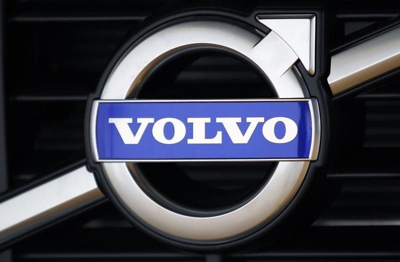 The Volvo logo on the new XC60 model in a showroom near the Volvo Car Corporation headquarters in Gothenburg May 20, 2010. REUTERS/Bob Strong