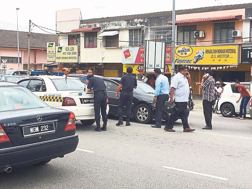 Police believe the motive behind the shooting of Kajang Balan yesterday could be linked to drugs and that he was possibly gunned down by rival gang members. u00e2u20acu201d file pic