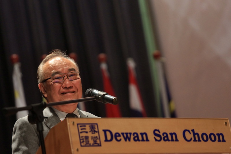 Minister in the Prime Ministeru00e2u20acu2122s Department Datuk Paul Low speaks at the ASEAN Civil Society Conference at Wisma MCA, Kuala Lumpur, on April 23, 2015. u00e2u20acu201d Picture by Saw Siow Feng