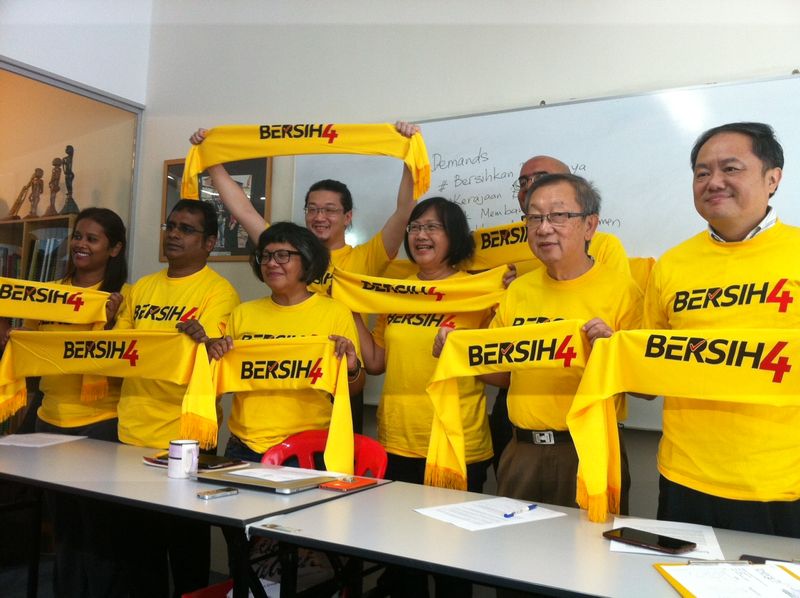 Bersih 2.0 chair Maria Chin Abdullah (centre) says Dataran Merdeka Bersih 4 rally is not like the Tahrir Square protests. u00e2u20acu201d Picture by Boo Su-Lyn
