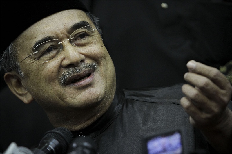 Datuk Seri Mohd Ali Rustam said poor parents in such countries assumed they were reducing their burden when they married off their children but they were unaware of the ordeals their children had to suffer. — Picture by Yusof Mat Isa Datuk Seri Mohd Ali Rustam said poor parents in such countries assumed they were reducing their burden when they married off their children but they were unaware of the ordeals their children had to suffer. — Picture by Yusof Mat Isa
