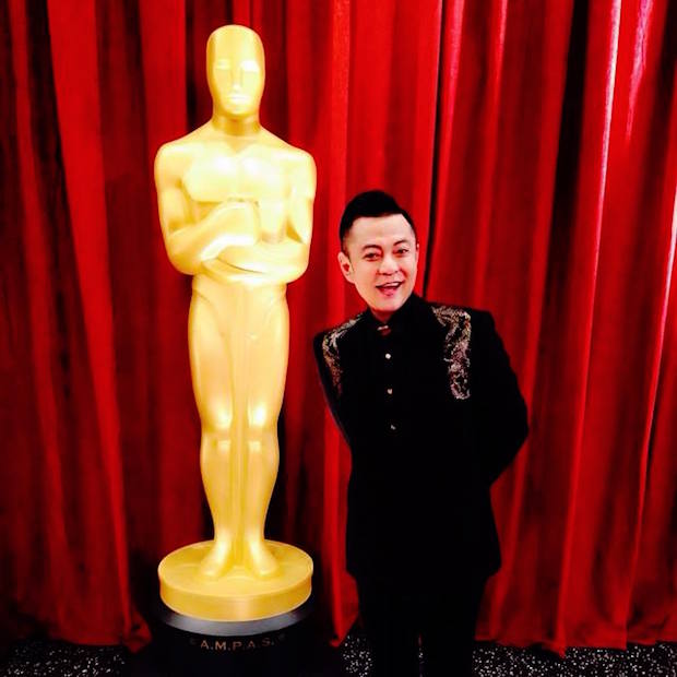 This is the second year in a row that Pak Nil will interview Hollywood stars on the red carpet at the Oscars. u00e2u20acu201d Facebook pic via TheHive.Asia