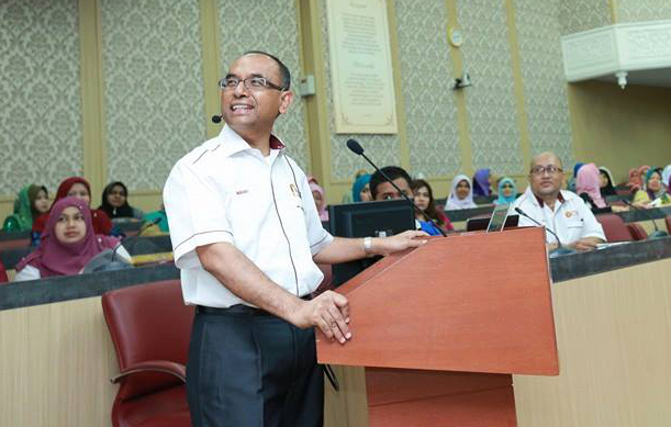 UTM vice-chancellor Professor Datuk Dr Wahid Omar (pictured) said the leaked educational slides portraying Hindus as u00e2u20acu02dcdirtyu00e2u20acu2122 was an u00e2u20acu02dcisolated incidentu00e2u20acu2122. u00e2u20acu201d Facebook/Prof Ir Dr Wahid Omar pic
