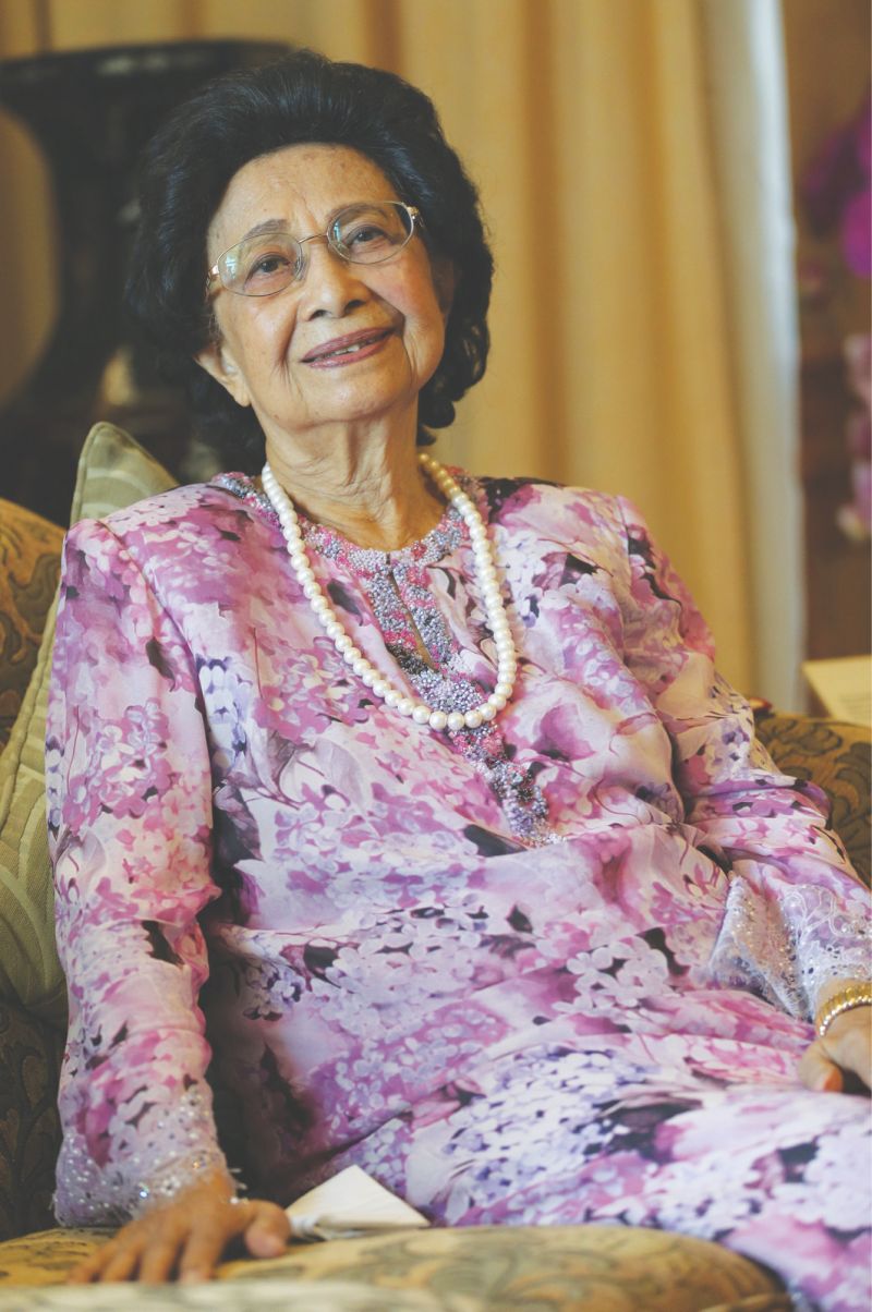 Dr Siti Hasmah says she has always wanted to share her experiences as a doctor while serving in rural Kedah. u00e2u20acu2022 Malay Mail pic