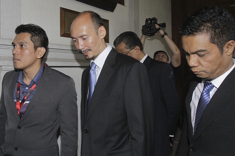 Bank Rakyat Managing Director Datuk Mustafha Abd Razak (second from left) at the Kuala Lumpur High Court September 7, 2016.