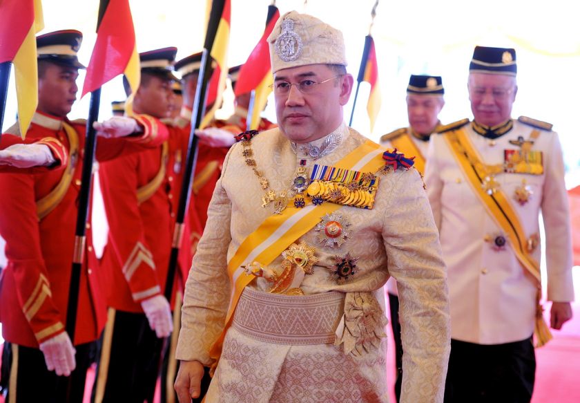Effective today, Sultan Muhammad V succeeds Tuanku Abdul Halim Mu’adzam Shah of Kedah for a five-year term. — Bernama pic