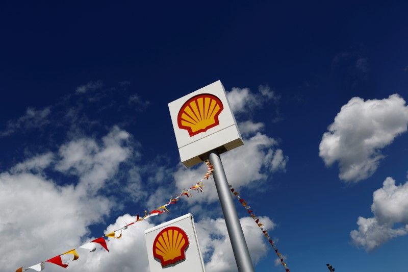 Logos of Shell is pictured at a gas station in the western Canakkale province, Turkey April 25, 2016. u00e2u20acu201d Reuters pic