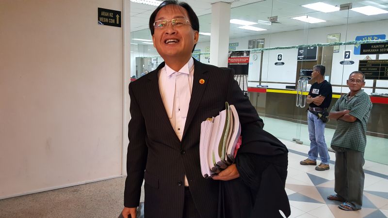 Lawyer Baru Bian says there should not be any obstacles imposed on people who want to come out of Islam, February 9, 2017. u00e2u20acu2022 Picture by Sulok Tawie