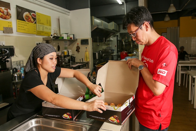 For orders more than a dozen UFO tarts, it is best to order one day in advance. 