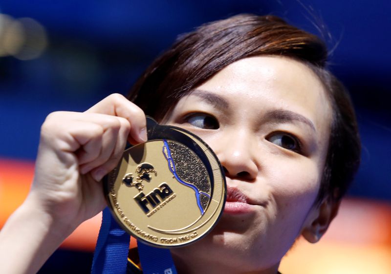 Cheong Jun Hoong poses with the gold medal after winning the women's 10 metre platform event at 17th FINA World Aquatics Championships in Budapest July 20, 2017. u00e2u20acu2022 Reuters pic