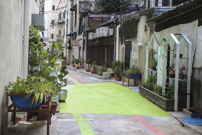 A general view of Lorong Bandar 13 after the official launch of Think Cityu00e2u20acu2122s Demonstrative Laneway Improvement Programme in Kuala Lumpur, October 25, 2017. u00e2u20acu201d u00e2u20acu201d Picture by Yusof Mat Isa