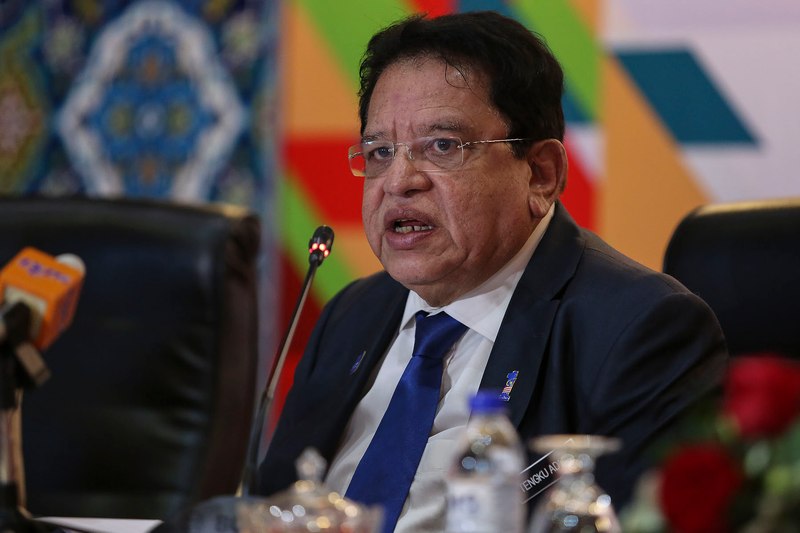 Umno secretary-general, Datuk Seri Tengku Adnan Tengku Mansor speaks during a press conference on Umno General Assembly 2017 at Putra World Trade Centre (PWTC) in Kuala Lumpur November 28, 2017. u00e2u20acu201d Picture by Yusof Mat Isa