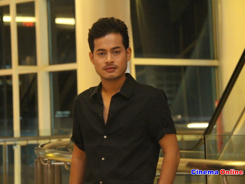 Syafie Naswip is ready to face criticism over his acting in u00e2u20acu02dcJibamu00e2u20acu2122. u00e2u20acu201d CinemaOnline pic