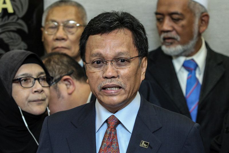 Datuk Seri Mohd Shafie Apdal speaks to the press at the Parliament on March 22, 2018. u00e2u20acu2022 Picture by Miera Zulyana
