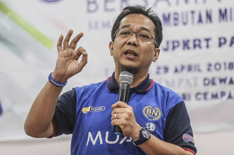 Barisan Nasionalu00e2u20acu2122s Muar candidate Datuk Seri Razali Ibrahim during an election campaign in Muar, Johor April 29, 2018. u00e2u20acu201d Picture by Firdaus Latif