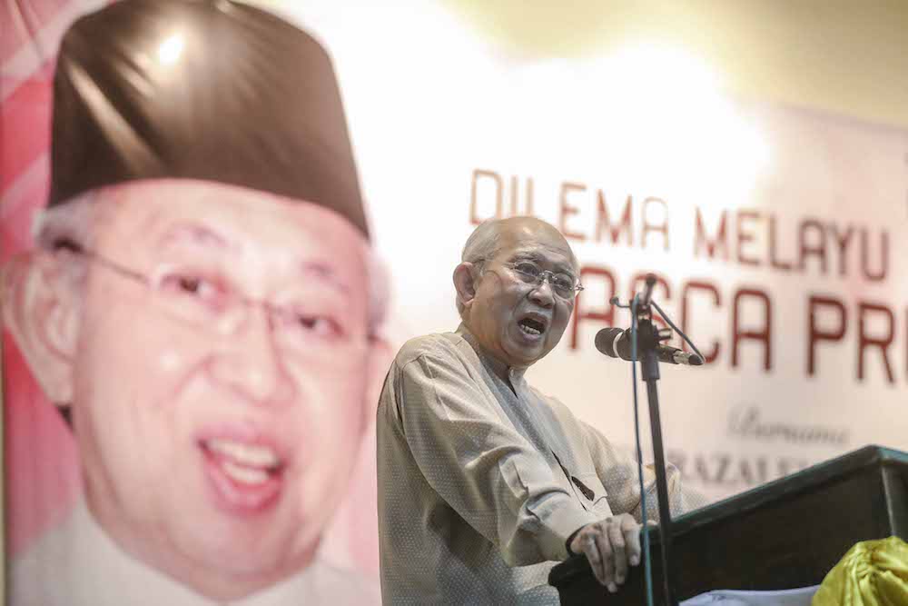 Tan Sri Tengku Razaleigh Hamzah garnered the support of 28 divisions in the internal party elections. — Picture by FIrdaus Latif