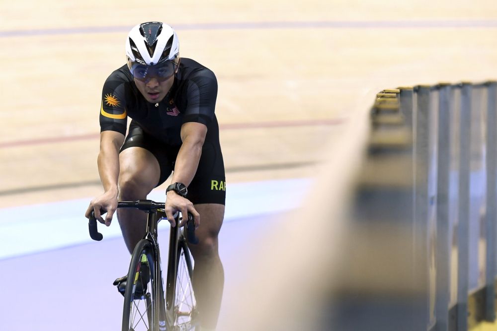 Mohd Azizulhasni Awang is now ranked second in the keirin. ― Bernama pic
