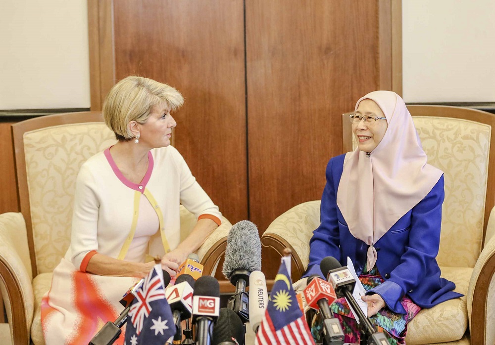 Deputy Prime Minister Dr Wan Azizah Wan Ismail (right) meets with Australiau00e2u20acu2122s Foreign Minister Julie Bishop in Kuala Lumpur August 1, 2018. u00e2u20acu201d Picture by Firdaus Latif