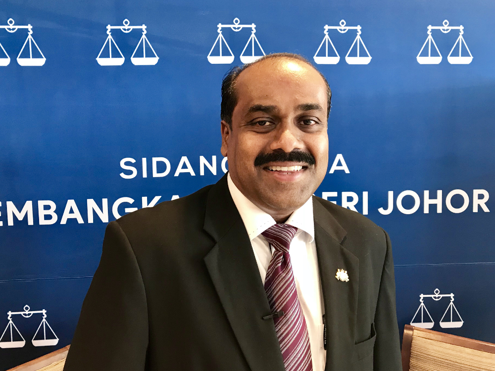 Barisan Nasionalu00e2u20acu2122s Kahang assemblyman R. Vidyanathan criticised the current Pakatan Harapan state government for dropping u00e2u20acu02dcMuafakat Johoru00e2u20acu2122, arguing that there was nothing political about the slogan. u00e2u20acu201d Picture by Ben Tan