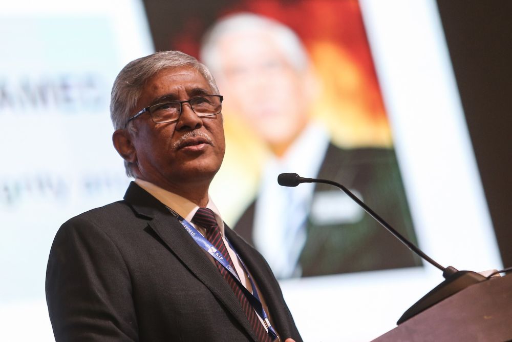 Tan Sri Abu Kassim Mohamed speaks during a conference on financial crime in Kuala Lumpur October 30, 2018. u00e2u20acu2022 Picture by Hari Anggara