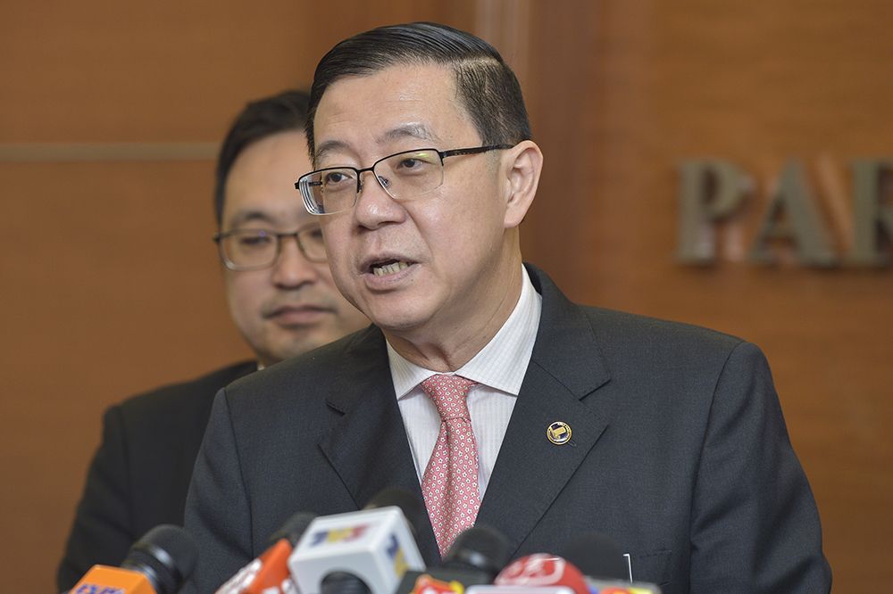 Lim chided Sarawak Tourism, Arts, Culture, Youth and Sports Minister Datuk Abdul Karim Rahman Hamzah for alleging unfair financial treatment. ― Picture by Miera Zulyana