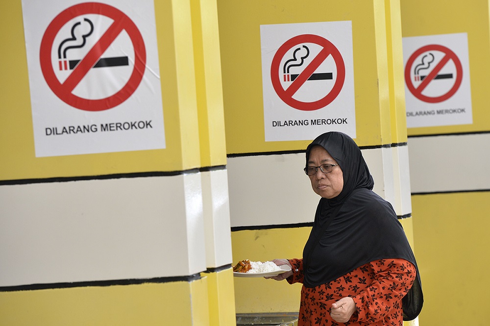 No-smoking signs are seen at an eatery in Putrajaya January 3, 2019. u00e2u20acu2022 Picture by Mukhriz Hazim