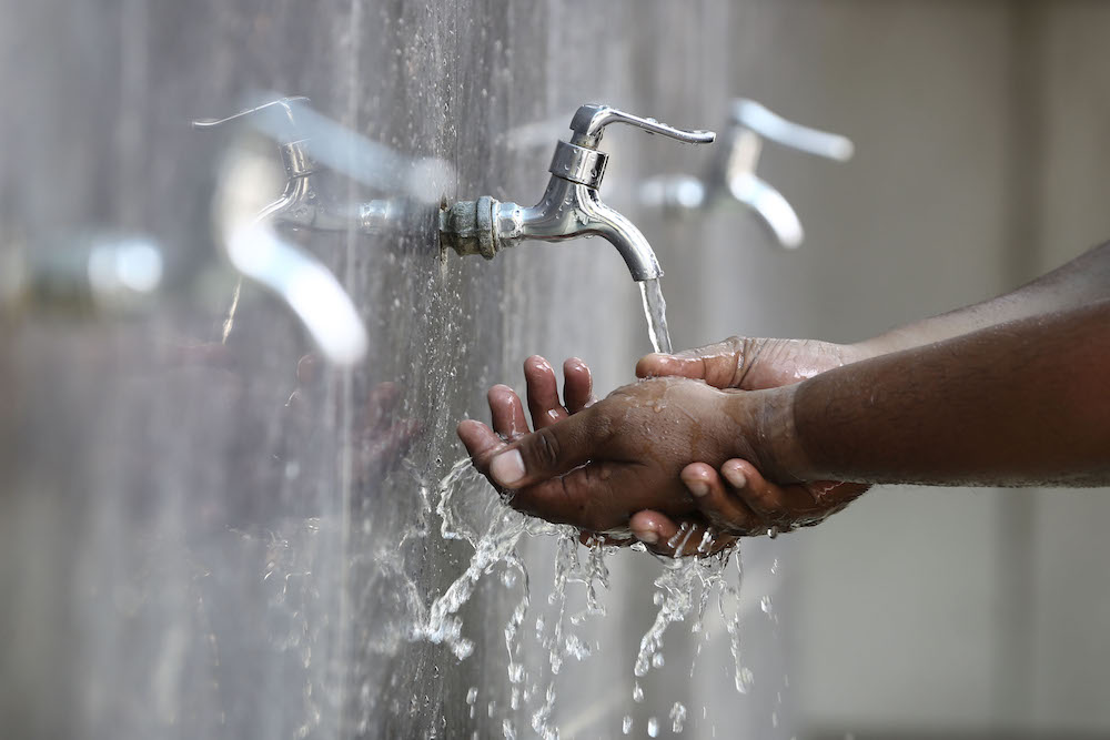 A man washes his hands in Kuala Lumpur January 9, 2019. u00e2u20acu201d Picture by Yusof Mat Isa