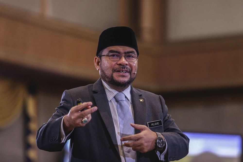 Datuk Seri Mujahid Yusof Rawa speaks during a townhall session at Institut Kefahaman Islam Malaysia, Kuala Lumpur January 29, 2019. u00e2u20acu201d Picture by Hari Anggara