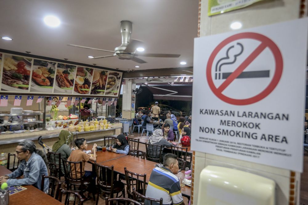 A no-smoking sign is seen at an eatery in Kuala Lumpur January 1, 2019. u00e2u20acu2022 Picture by Firdaus Latif
