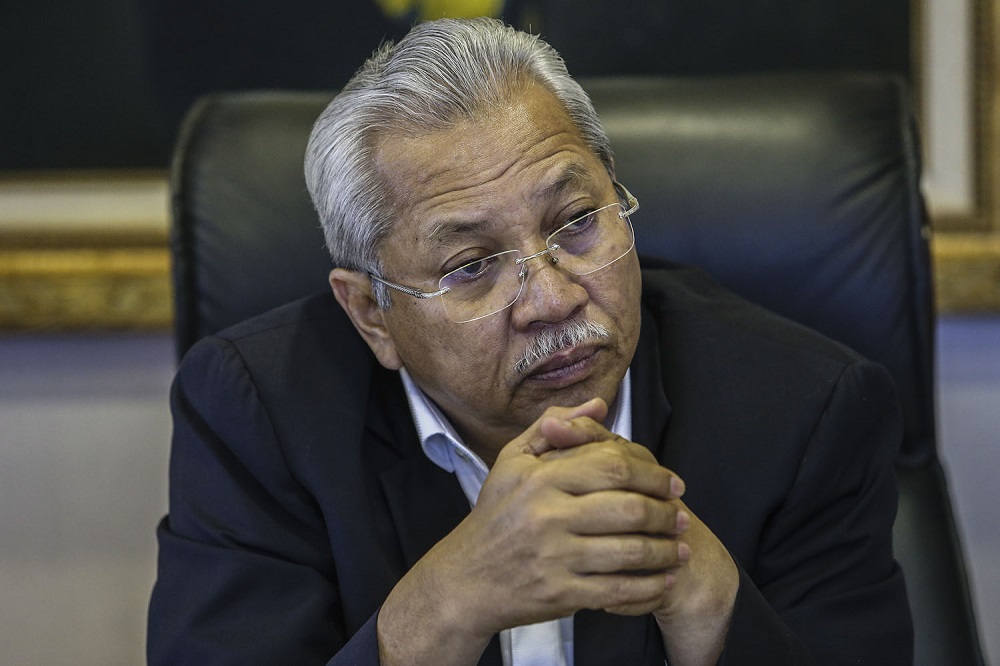 Umno secretary-general Tan Sri Annuar Musa speaks to Malay Mail during an interview at his office in Kuala Lumpur February 5, 2019.  u00e2u20acu201d Picture by Hari Anggara