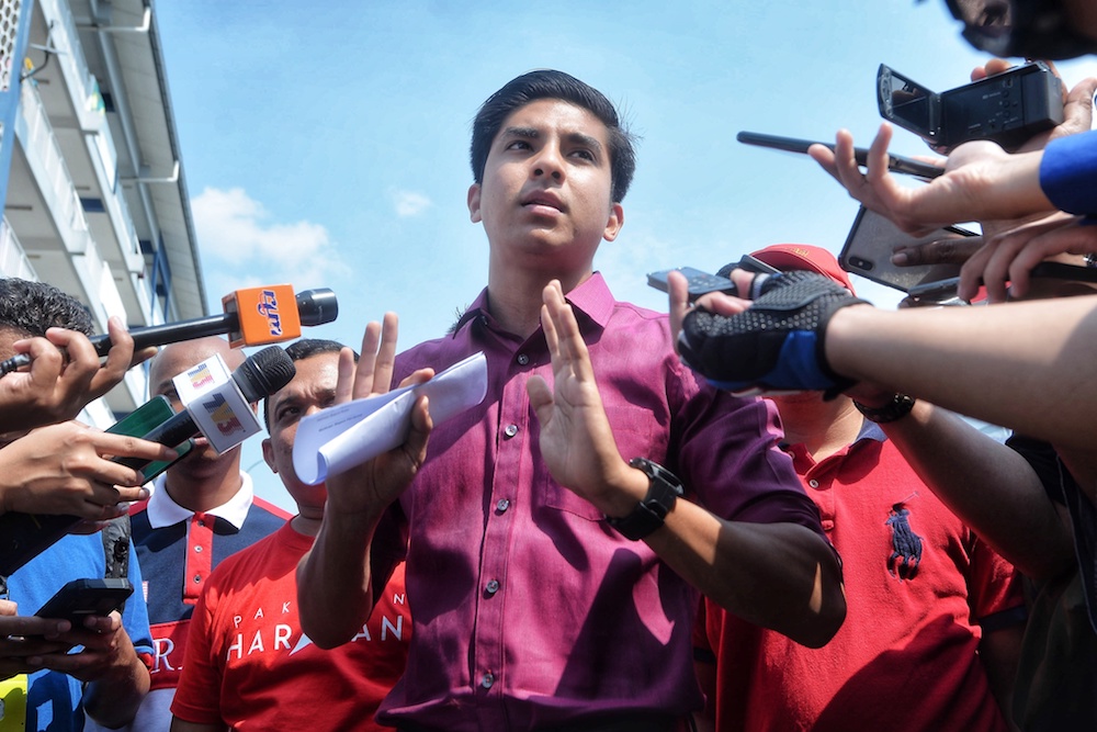 Syed Saddiq Abdul Rahman speaks to reporters after making a police report at Sungai Way police station February 16, 2019. — Picture by Shafwan Zaidon