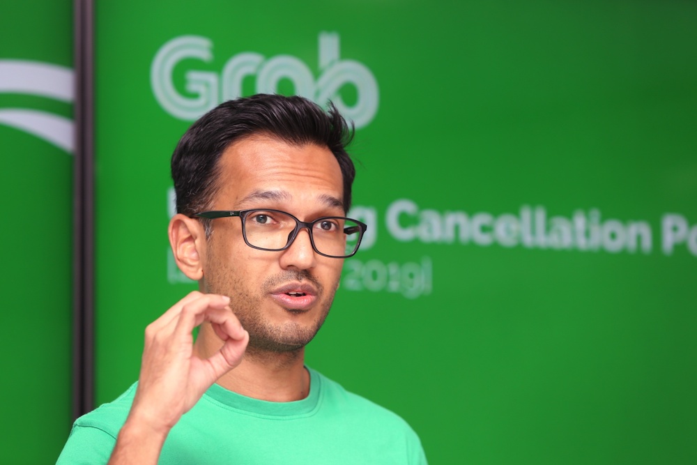 Grab Malaysia head (operations) Rashid Shukor conducts a briefing on its Passenger Cancellation Policy at its offices in Bandar Utama, Petaling Jaya March 22, 2019. u00e2u20acu201d Picture by Choo Choy May