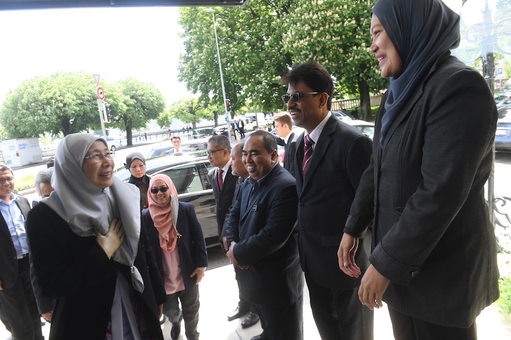Datuk Seri Dr Wan Azizah Wan Ismail arrives at her hotel in Geneva May 14, 2019. u00e2u20acu201d Bernama pic