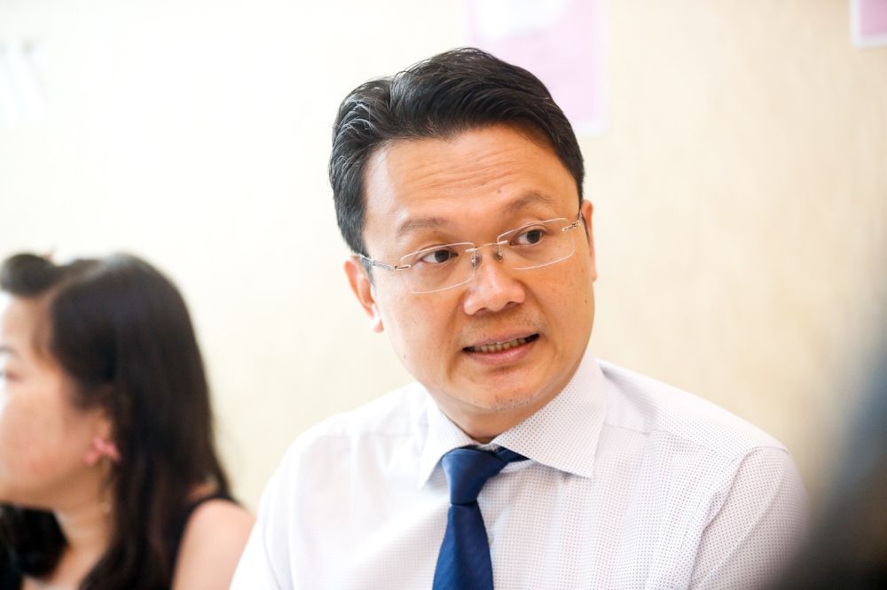 Penang state Tourism Development, Heritage, Culture and Arts Committee chairman Yeoh Soon Hin speaks to the press regarding the Art For Goodwill Charity Auction at Lebuh Pantai May 9, 2019. u00e2u20acu201d Picture by Sayuti Zainudin