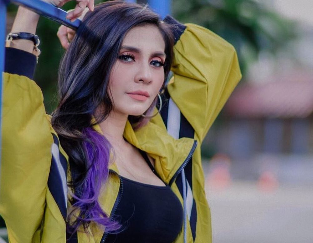 Sultry Singer Zizi Kirana Used To Be An Ustazah Takes Up Hijab Challenge For Ramadan Showbiz Malay Mail