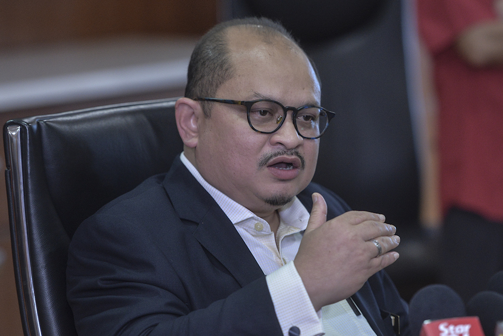 Shamsul said the timing of the meeting after the coalition’s loss in Tanjung Piai was unbecoming. — Picture by Shafwan Zaidon