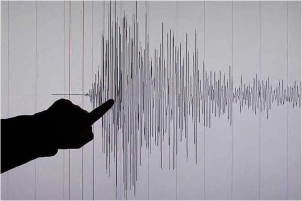 MetMalaysia 总干事 Muhammad Helmi Abdullah 表示，该部门还在强烈地震后发现了两次余震。 截至今天下午 4 点 50 分，印度尼西亚气象、气候和地球物理局检测到这些余震，共 27 次。  ——路透社图片