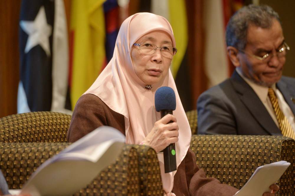 Deputy Prime Minister Datuk Seri Dr Wan Azizah Wan Ismail speaks during the press conference in conjunction with National Cost of Living Action Council meeting in Putrajaya June 25, 2019. u00e2u20acu2022 Picture by Shafwan Zaidon