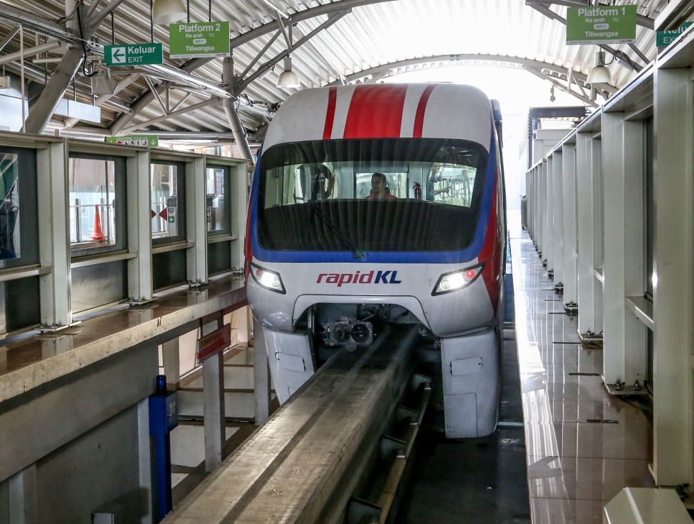 The four-car Monorail train is pictured at the Titiwangsa station in Kuala Lumpur August 20, 2019. u00e2u20acu201d Picture by Firdaus Latif
