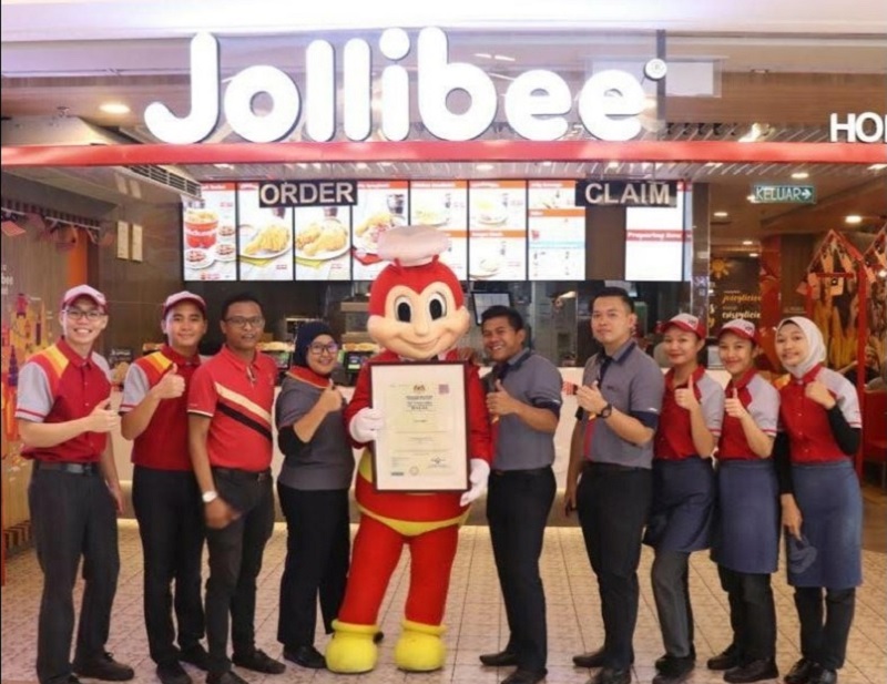 Jollibee Malaysia has announced that Jakim has officially given the halal certification to its outlet at the Centre Point Sabah mall in Kota Kinabalu. u00e2u20acu201d Picture courtesy of Jollibee Malaysia