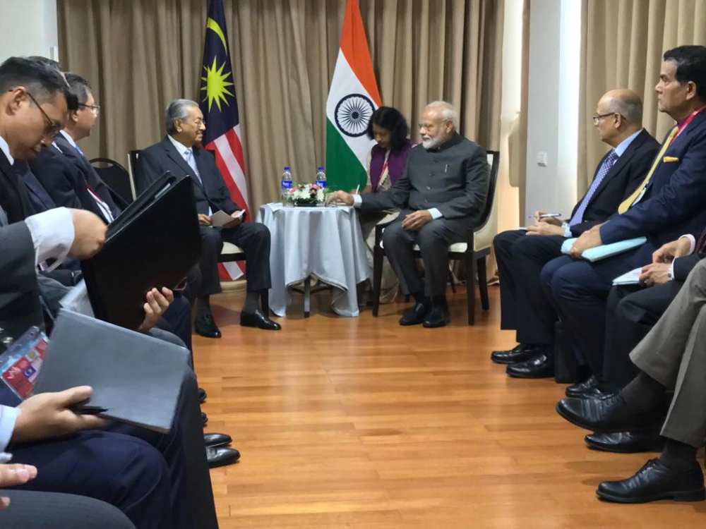 Tun Dr Mahathir Mohamad meets Narendra Modi  ahead of the Eastern Economic Summit which begins this afternoon. u00e2u20acu2022 Picture via Twitter/bernamadotcom
