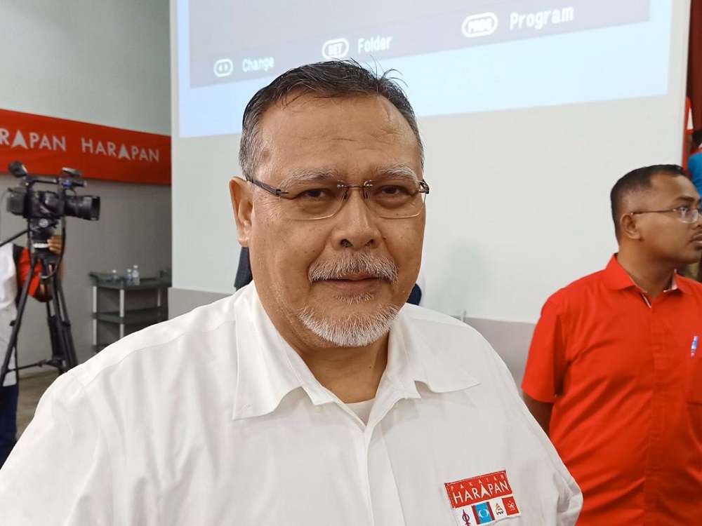 Johor PH chairman Aminolhuda Hassan said a committee on the distribution of state assembly seats had already been formed at the state level. — Picture by Ben Tan