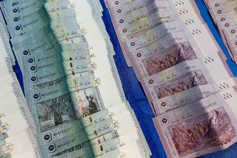 RM50 and RM100 notes are seen in George Town November 27, 2019. u00e2u20acu2022 Picture by Sayuti Zainudin