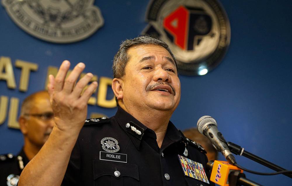 Penang Deputy Police Chief Datuk Roslee Chik speaks to reporters during a press conference in George Town January 7, 2020. ― Picture by Sayuti Zainudin