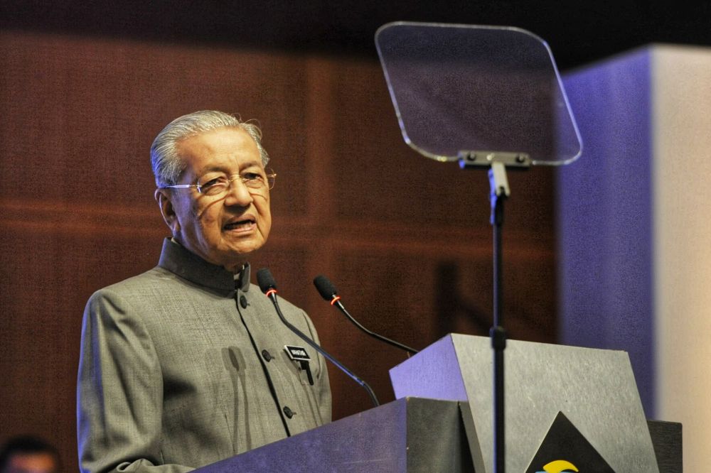 Acting Education Minister Tun Dr Mahathir Mohamad delivers his speech at the Putrajaya International Convention Centre February 6, 2020. u00e2u20acu201d Picture by Shafwan Zaidonnn