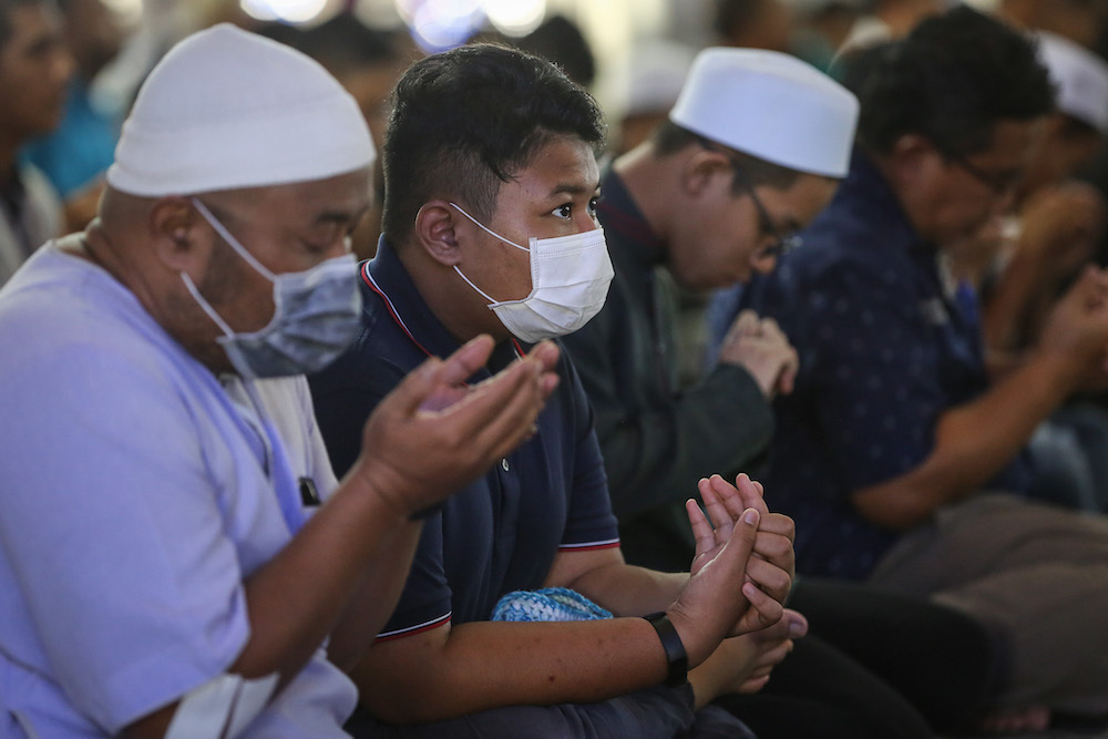 Mosque In Shah Alam Closed In Covid 19 Shutdown Malaysia Malay Mail